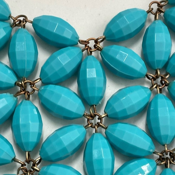 Etc! Turquoise Colored Necklace - Picture 6 of 6